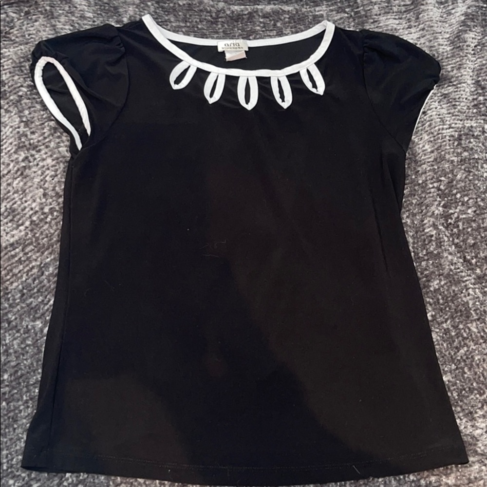 Beautiful B&W Blouse ✨
